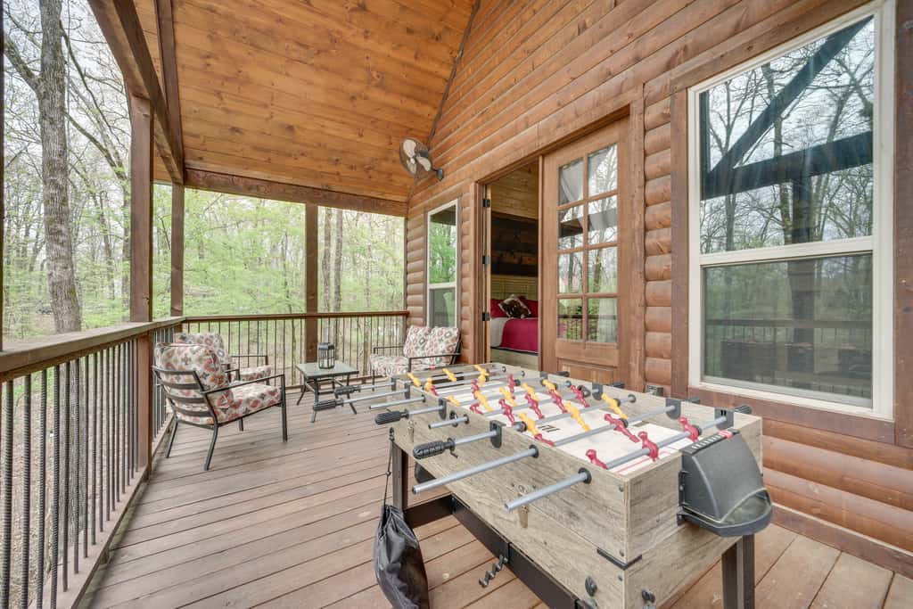 Hot Tub & Fire Pit: Spacious Broken Bow Cabin