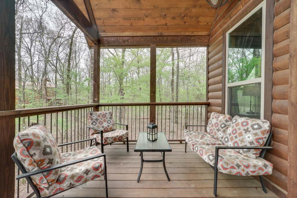 Hot Tub & Fire Pit: Spacious Broken Bow Cabin