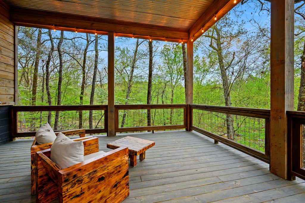 Secluded Creekside Cabin w/ Hot Tub & Fire Pit!