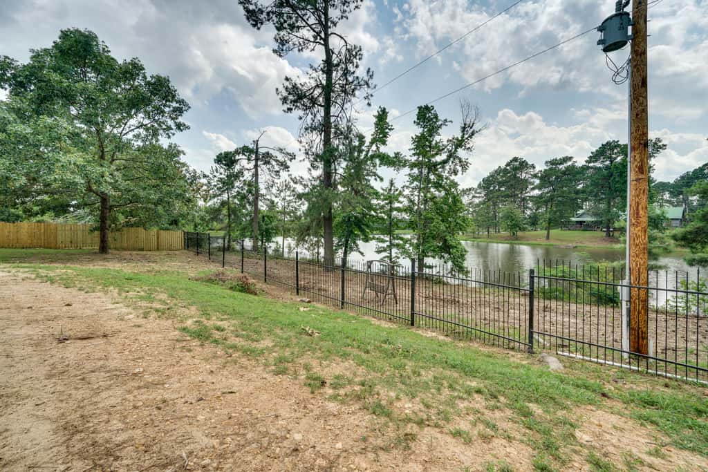 Broken Bow Vacation Rental w/ Pool & Hot Tub!