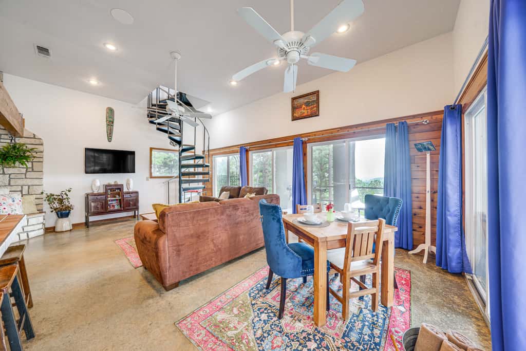 Broken Bow Escape w/ Mountain Views & Pool Access!