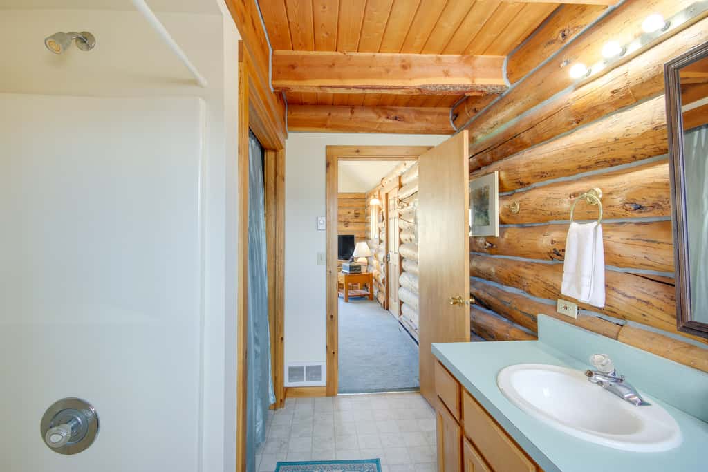 Yellowstone Lodge w/ Game Room & Panoramic Views