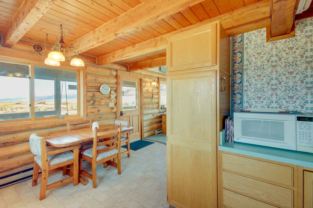 Yellowstone Lodge w/ Game Room & Panoramic Views