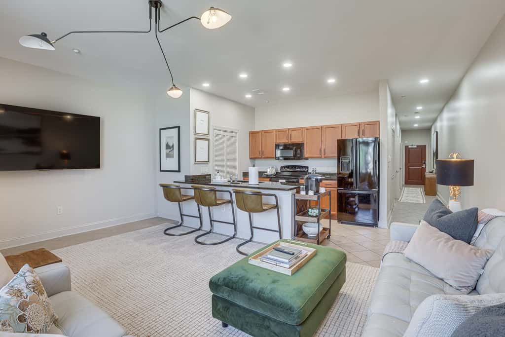 Walk to UA Campus: Apt w/ Secure Parking!