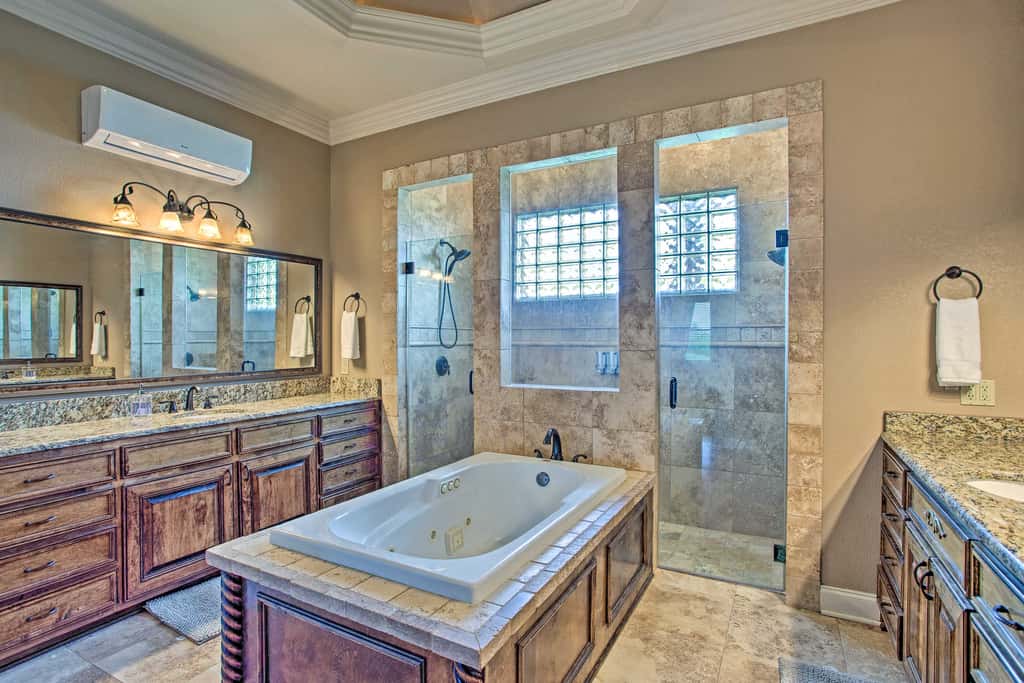 Home w/ Game Room & Fireplace: 14 Mi to McKinney!