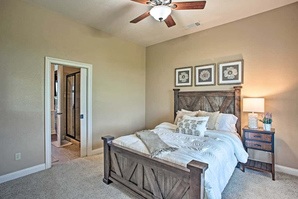 Home w/ Game Room & Fireplace: 14 Mi to McKinney!