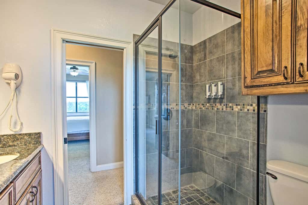 Home w/ Game Room & Fireplace: 14 Mi to McKinney!