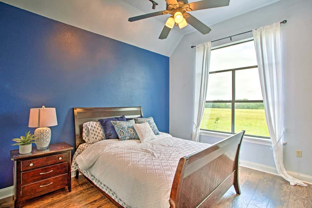 Home w/ Game Room & Fireplace: 14 Mi to McKinney!