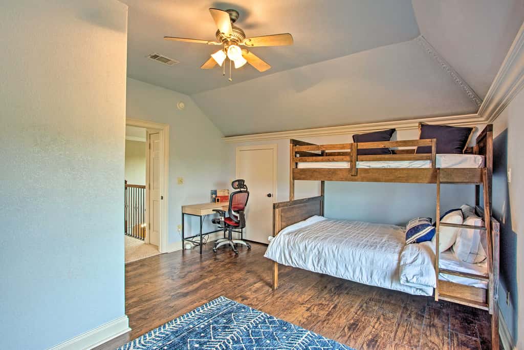 Home w/ Game Room & Fireplace: 14 Mi to McKinney!