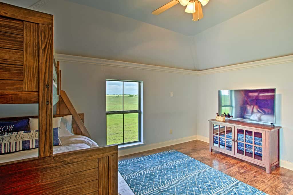Home w/ Game Room & Fireplace: 14 Mi to McKinney!