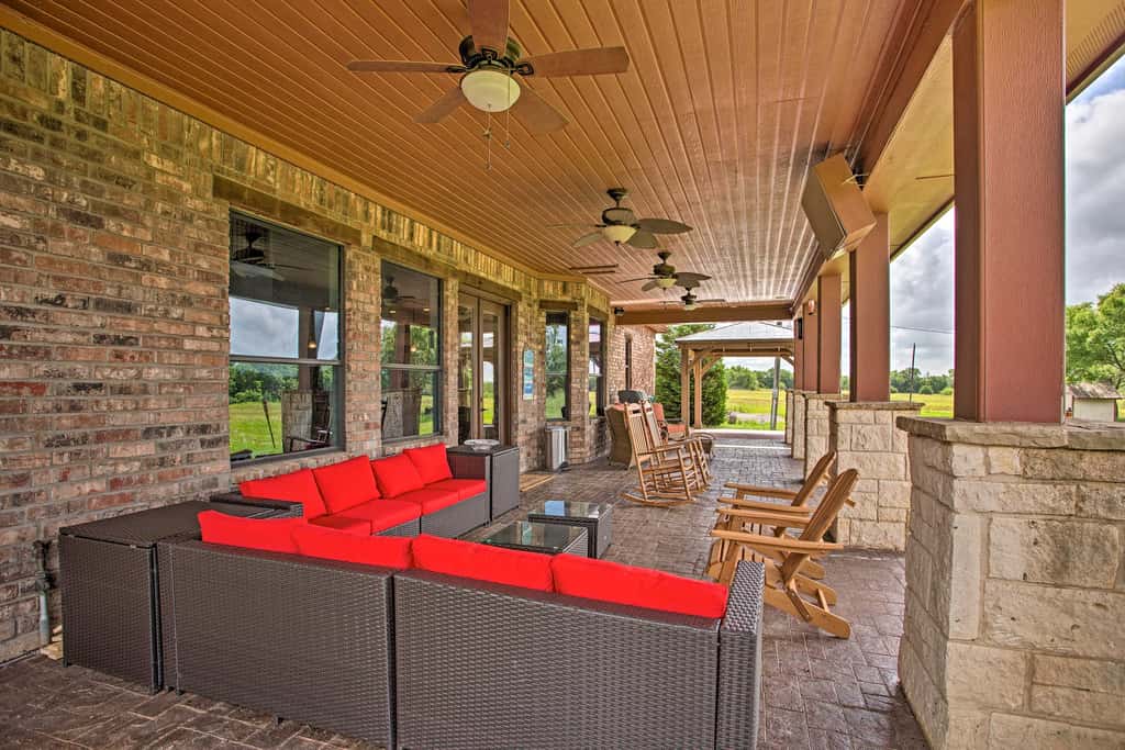 Home w/ Game Room & Fireplace: 14 Mi to McKinney!