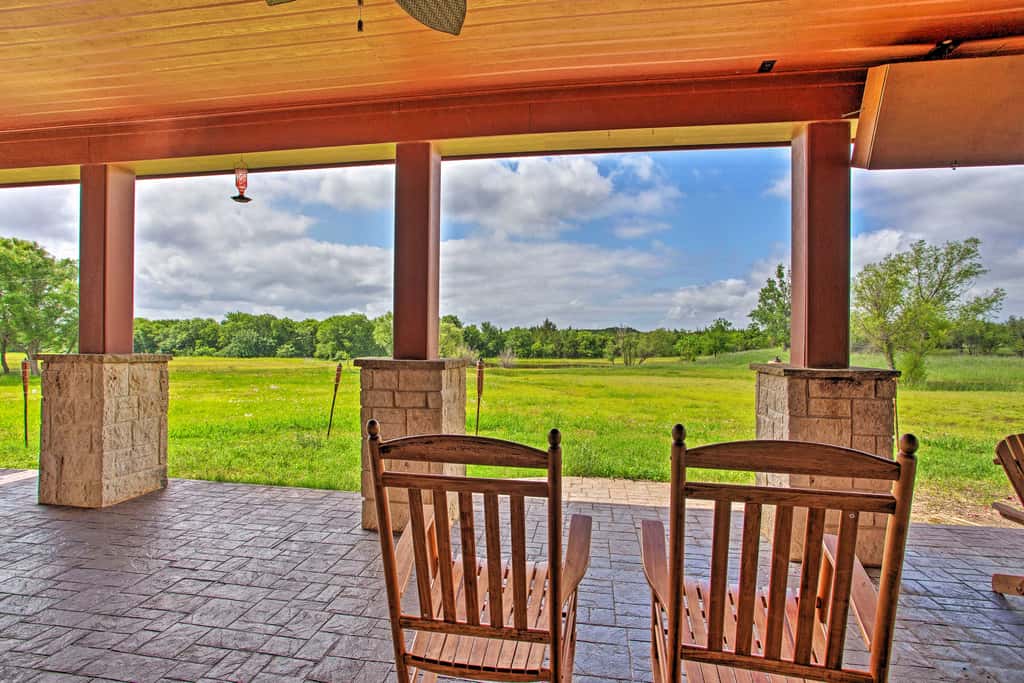 Home w/ Game Room & Fireplace: 14 Mi to McKinney!