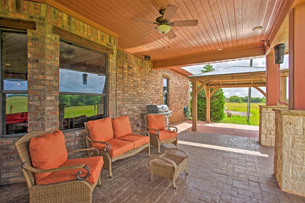 Home w/ Game Room & Fireplace: 14 Mi to McKinney!