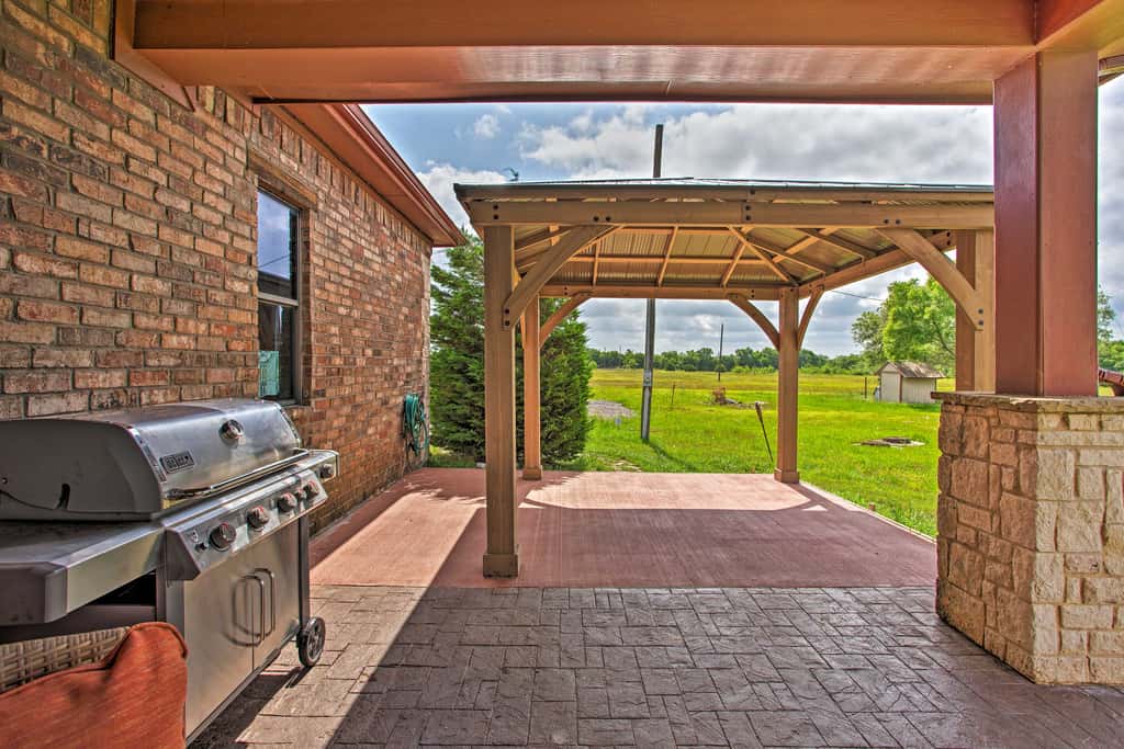 Home w/ Game Room & Fireplace: 14 Mi to McKinney!