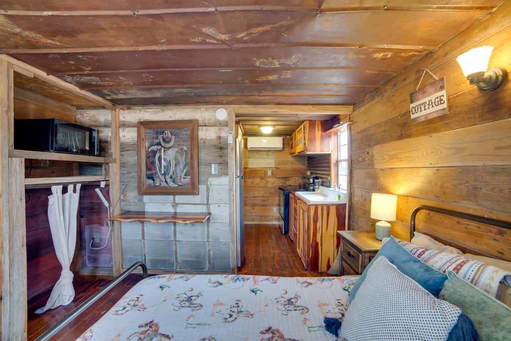 Couple’s Getaway w/ Ranch Views - Near Lavon Lake!