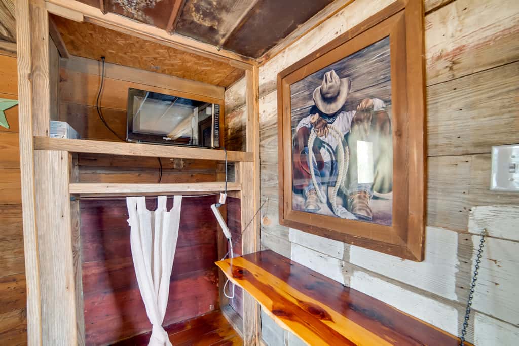 Couple’s Getaway w/ Ranch Views - Near Lavon Lake!