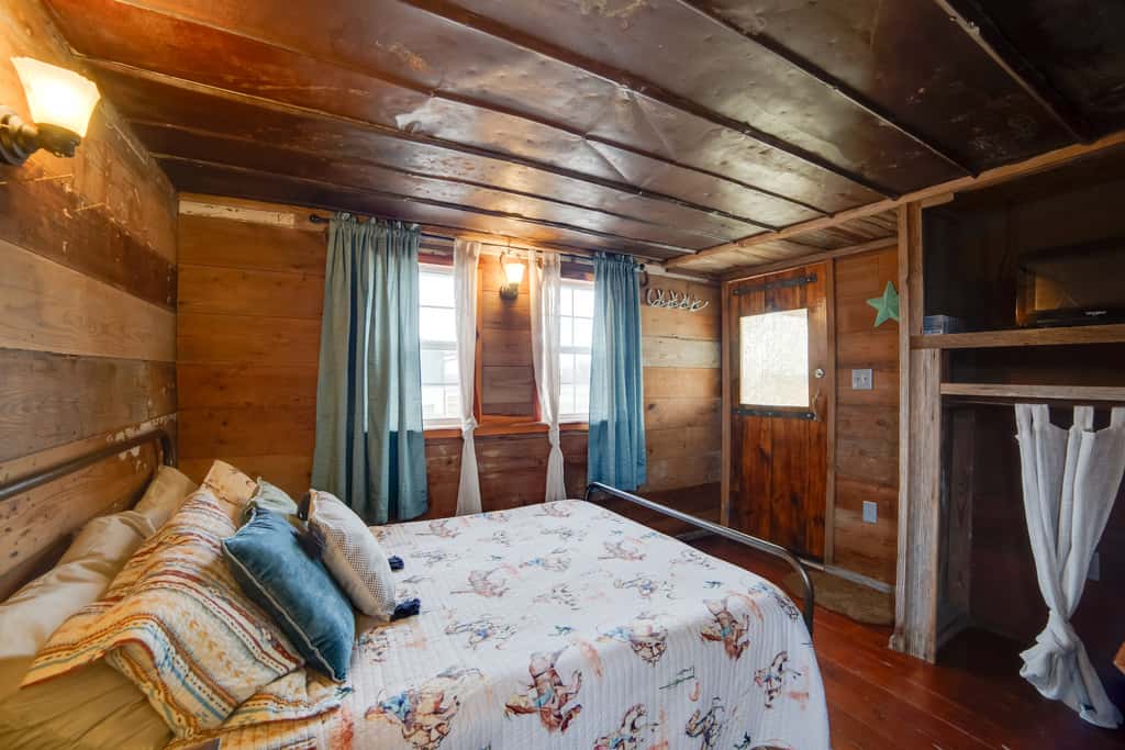 Couple’s Getaway w/ Ranch Views - Near Lavon Lake!