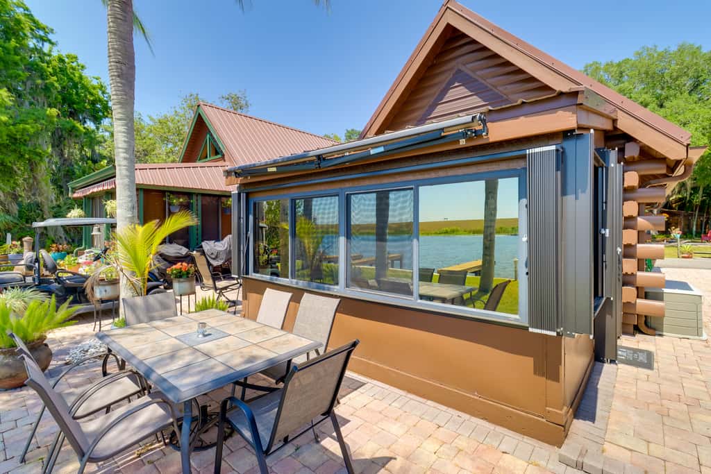 Boat, Fish & Swim: Lakefront Cabin in Okeechobee!