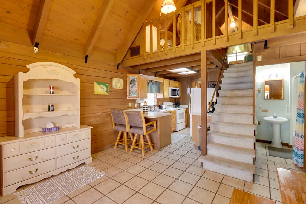 Boat, Fish & Swim: Lakefront Cabin in Okeechobee!