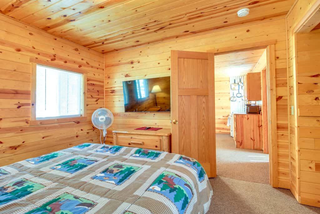 Boat + Fish on Mille Lacs Lake: ‘Walleye Cabin’