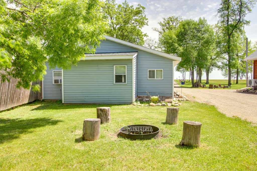 Boat + Fish on Mille Lacs Lake: ‘Walleye Cabin’