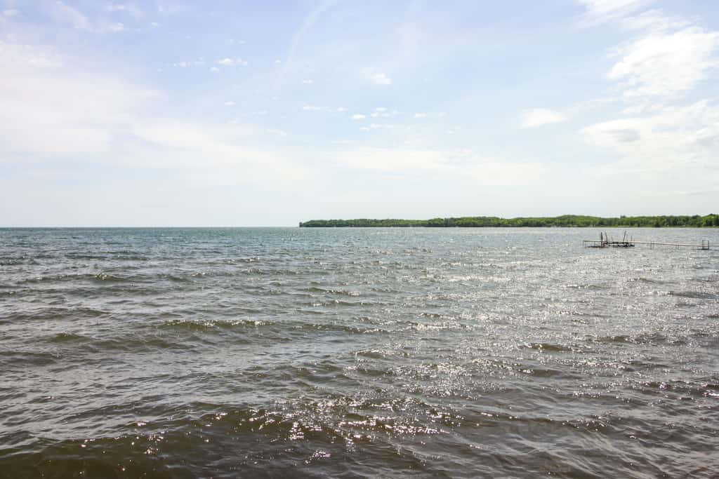Boat + Fish on Mille Lacs Lake: ‘Walleye Cabin’