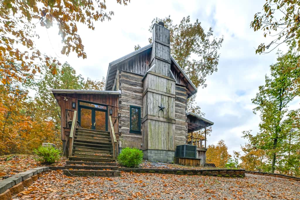 Historic Cabin with Panoramic Kentucky Lake Views