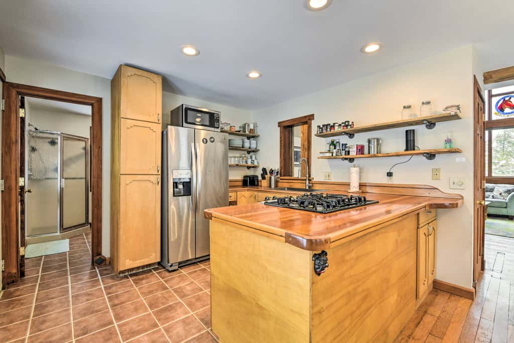Waitsfield Vacation Rental w/ Private Hot Tub