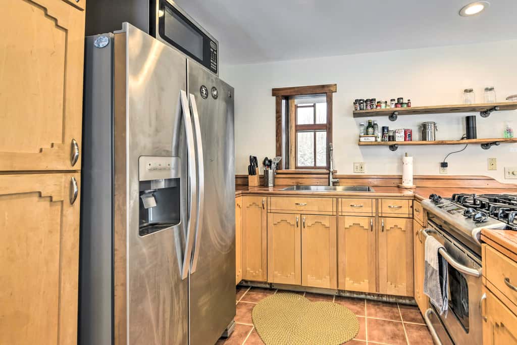 Waitsfield Vacation Rental w/ Private Hot Tub