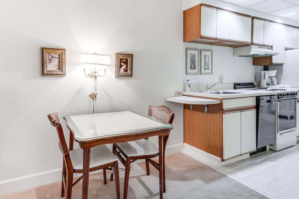 Experience Chautauqua! Newly Renovated Studio