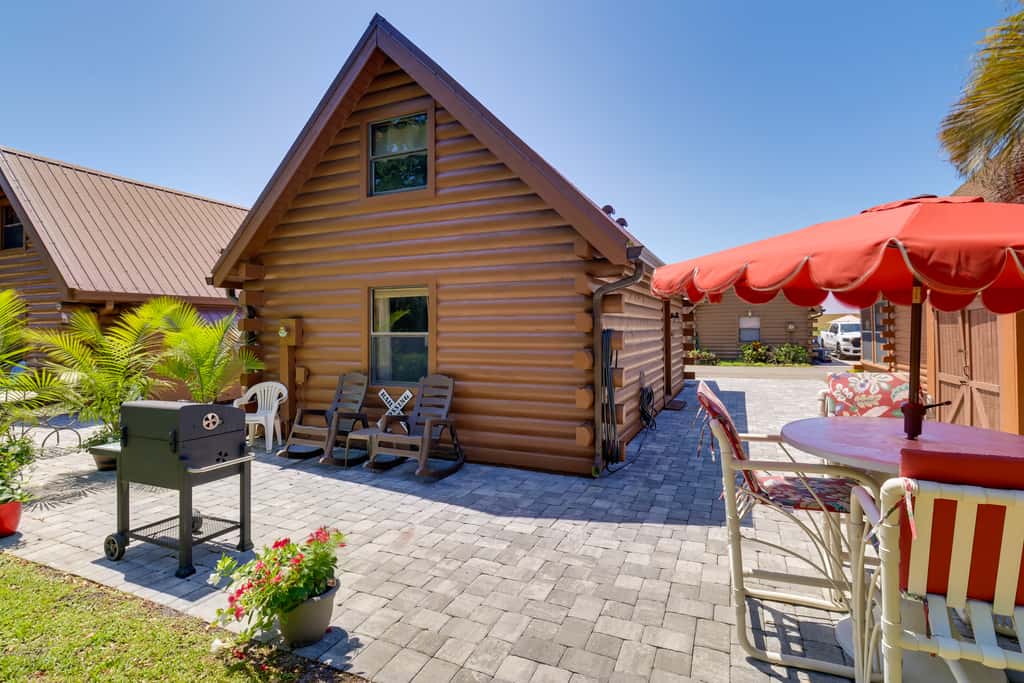 Access to Lake Okeechobee: Cabin w/ Perks!
