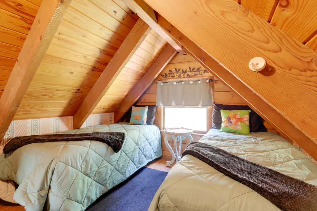 Access to Lake Okeechobee: Cabin w/ Perks!