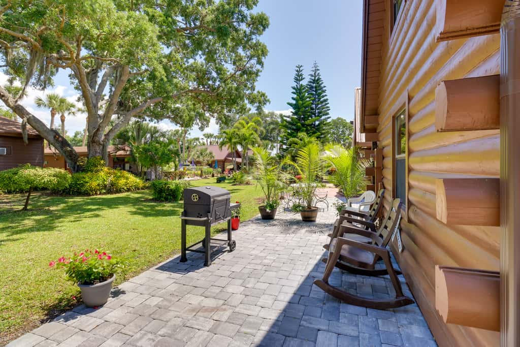 Access to Lake Okeechobee: Cabin w/ Perks!