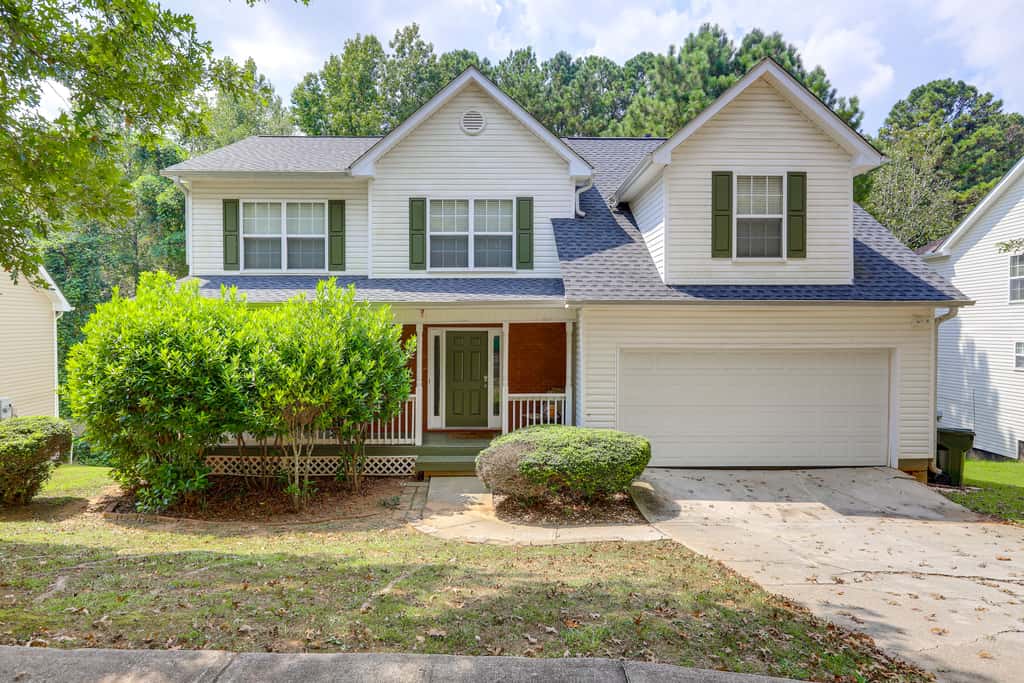 Pet-Friendly Home w/ Pool Access in Snellville!