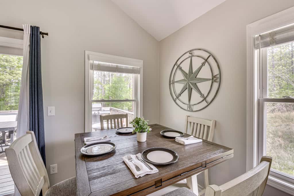 Waterfront Townville Home: Hot Tub & Lake Access!