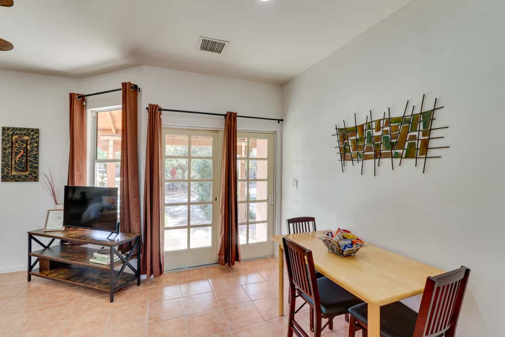Eloy Retreat w/ Pool Access + Central A/C!