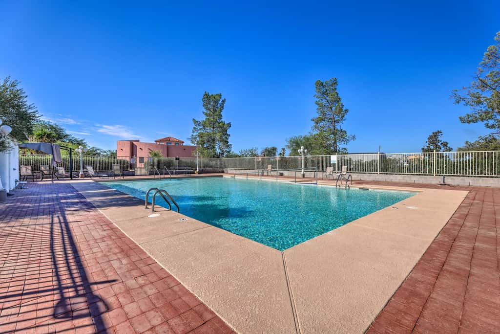Eloy Retreat w/ Pool Access + Central A/C!