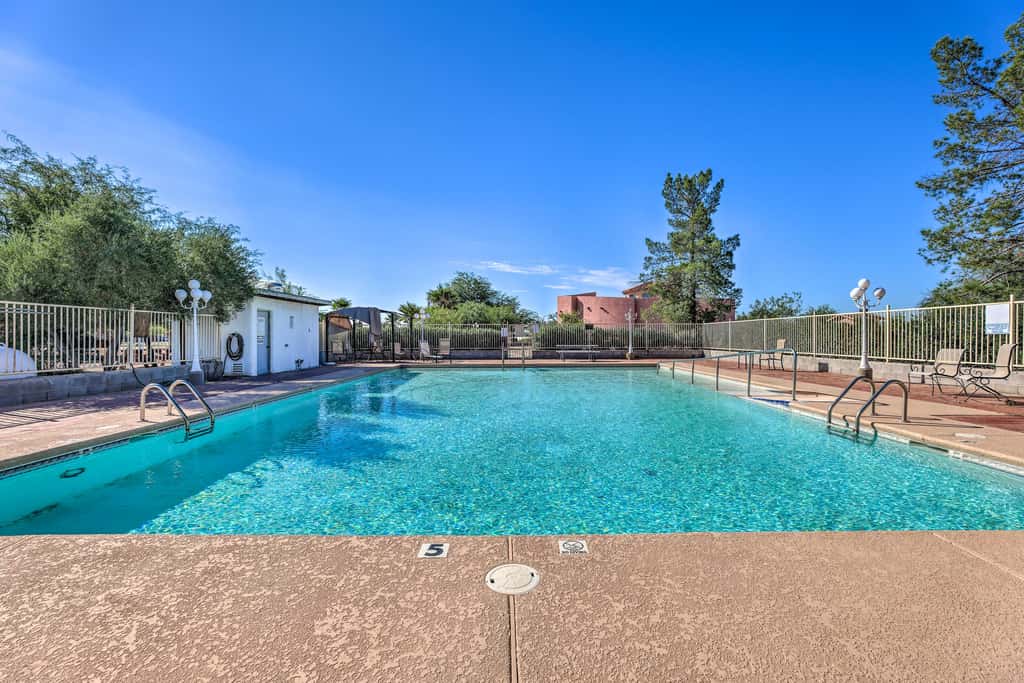 Eloy Retreat w/ Pool Access + Central A/C!