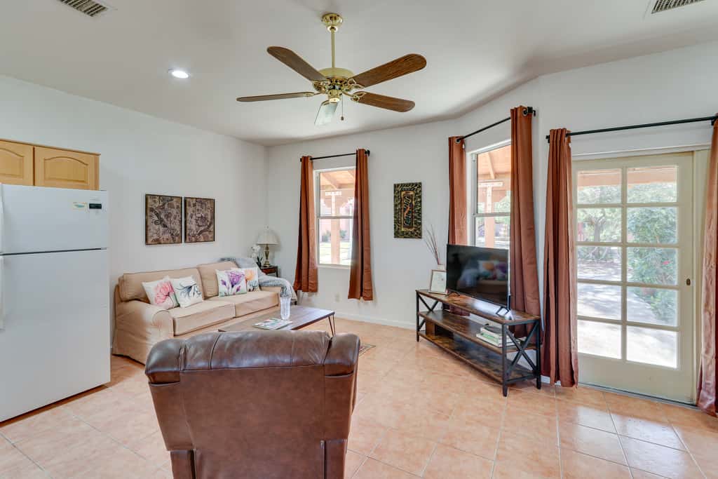 Eloy Retreat w/ Pool Access + Central A/C!