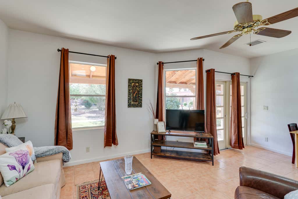 Eloy Retreat w/ Pool Access + Central A/C!