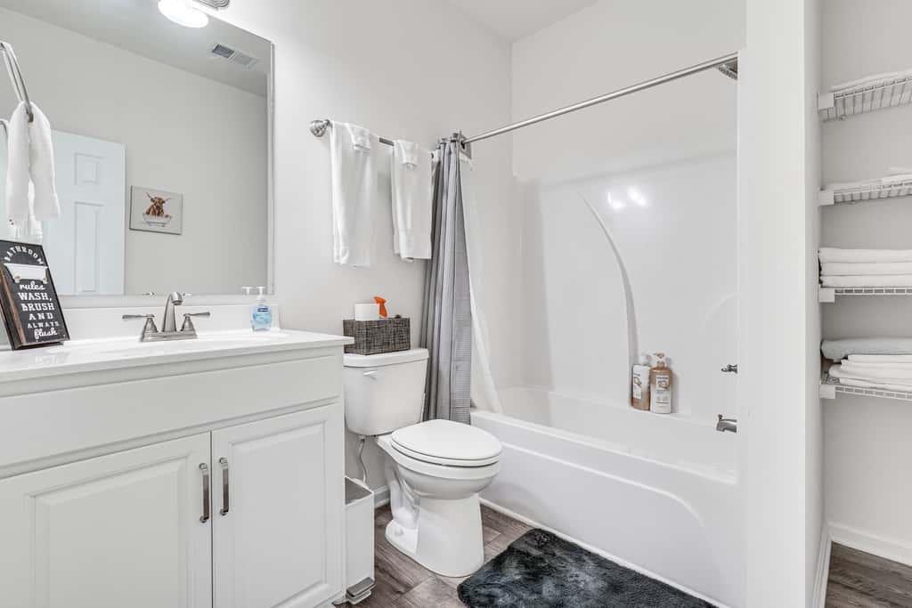 101 Reasons to Stay! Savannah Lakes Village Home