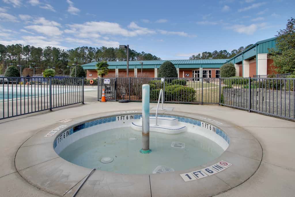 101 Reasons to Stay! Savannah Lakes Village Home