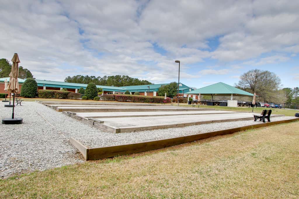 101 Reasons to Stay! Savannah Lakes Village Home