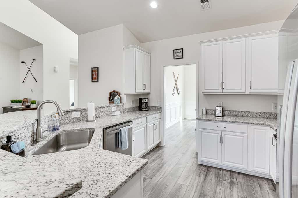101 Reasons to Stay! Savannah Lakes Village Home