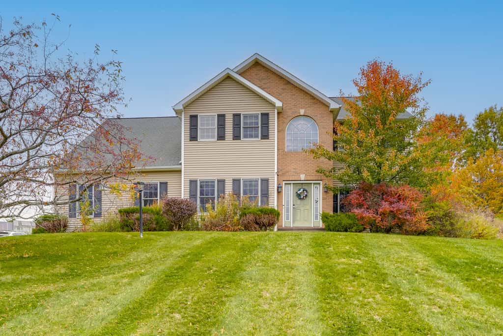Expansive Upstate Home w/ Home Theater!
