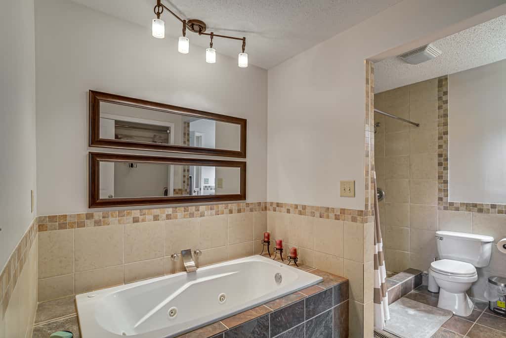Explore Lincoln! Pet-Friendly Retreat w/ Patio