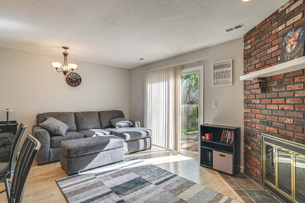 Explore Lincoln! Pet-Friendly Retreat w/ Patio