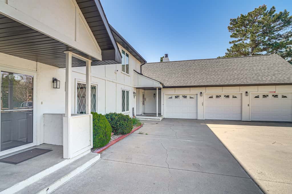 Explore Lincoln! Pet-Friendly Retreat w/ Patio