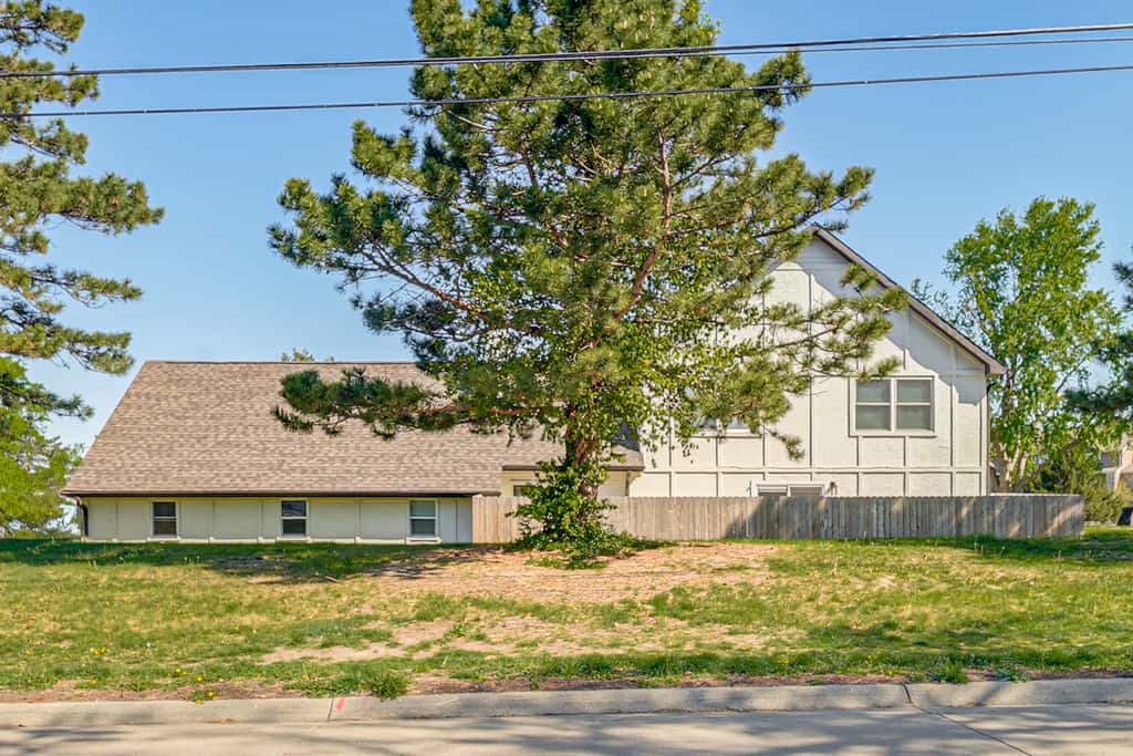 Explore Lincoln! Pet-Friendly Retreat w/ Patio