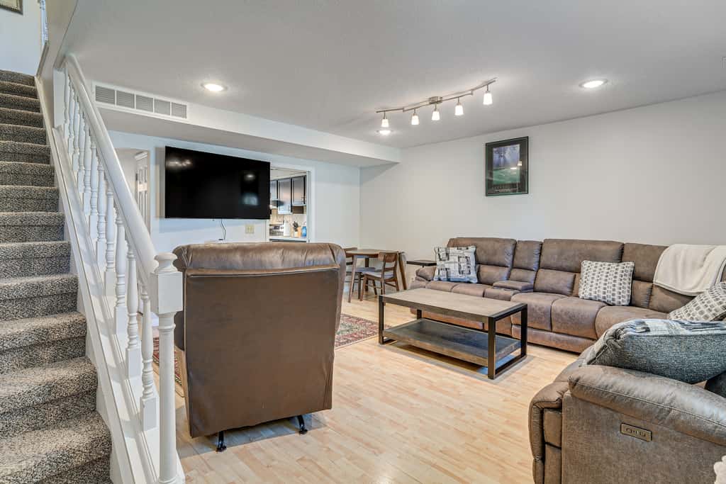 Explore Lincoln! Pet-Friendly Retreat w/ Patio
